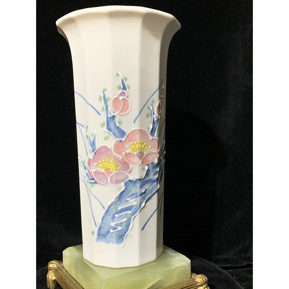 Raised Relief Floral 8